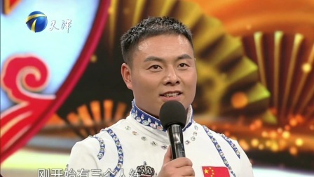 群英会 2019 杂技演员演绎“武林高手”飞檐走壁的绝技