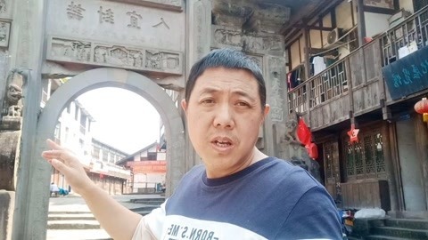唱罢吹灯 四川达州有一座石桥古镇，11条老街4座大牌坊，川陕渝经典景区