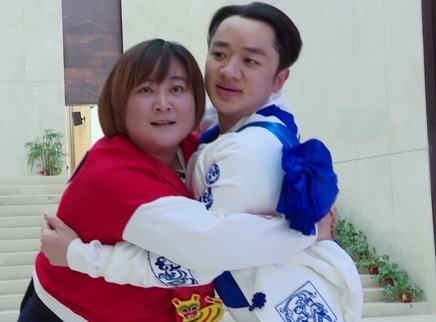 奔跑吧 贾玲地咚王祖蓝