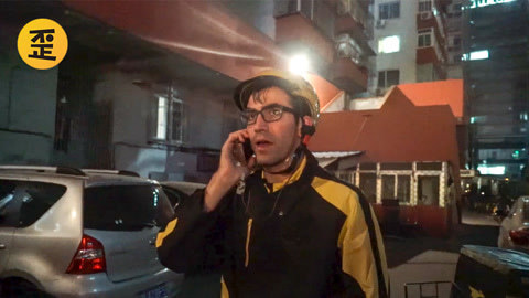 歪果仁研究协会 歪果仁开始在中国送外卖了！