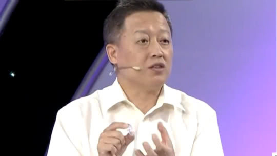 X诊所. 摘掉不可避免的眼镜