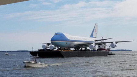 航空公司在美国订购的波音737飞机，是怎么运回到国内的