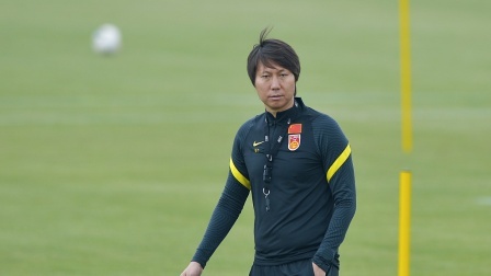 中国男足冲击2022世界杯 记者赵宇：李铁暂时不会下课，因为没有合适的人来带