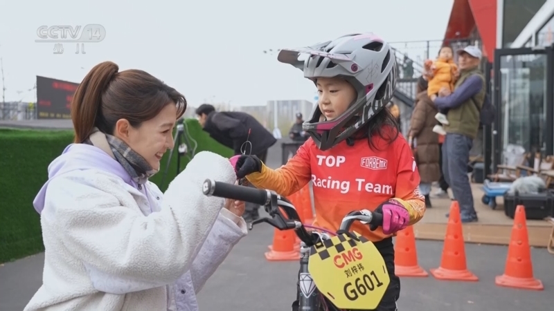 《英雄出少年》 20251130