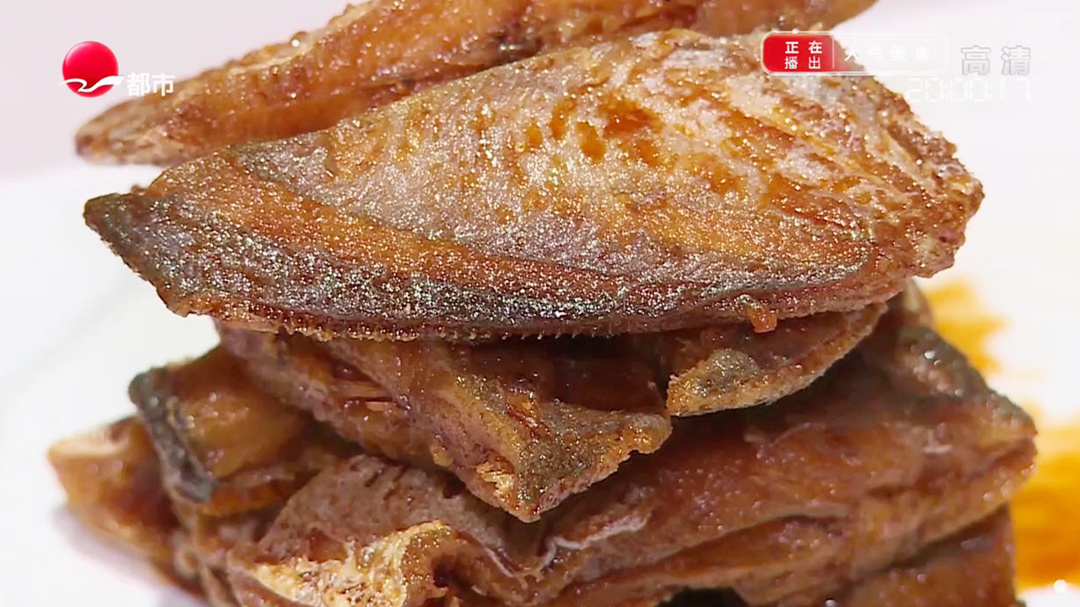 家烧大白鲳 五花肉毛豆来搭配