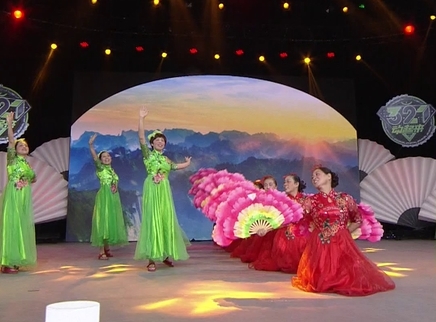 321动起来 广场舞《我爱你中国》