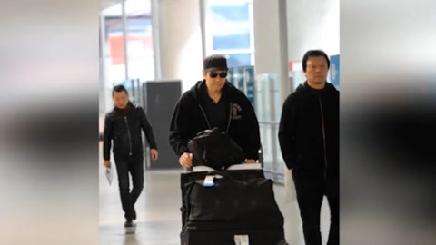 屏行星乐汇 机场自推行李无人识