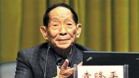 每日新闻报 民警上门为袁隆平办证 人民日报：这个“宠”没毛病