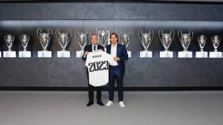 传奇继续！官方：36岁莫德里奇与皇马续约至2023年