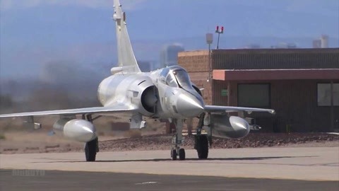 环球火力点 法国空军确认坠毁的幻影2000D战机上两名飞行员全部遇难