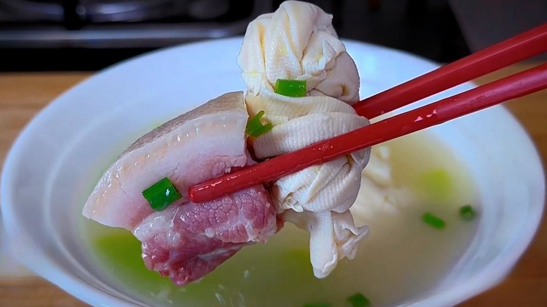 人气美食 冬季餐桌暖汤 本帮腌笃鲜