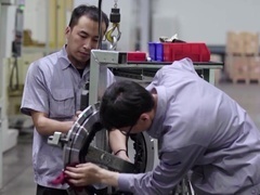 厚钨：小刀片划出大未来