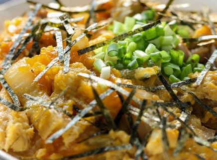 美食台 鸡蛋加鸡肉 人气日式盖浇饭
