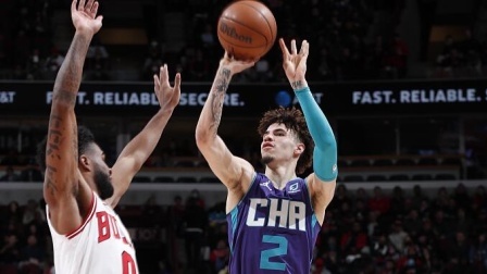 2021-2022赛季NBA集锦 NBA-武切维奇30+14+5 公牛三人25+轻取黄蜂