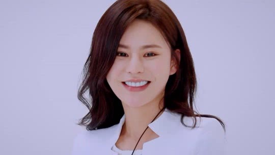 漂洋过海来爱你 可爱女嘉宾两次流泪 肌肉与力量终胜出