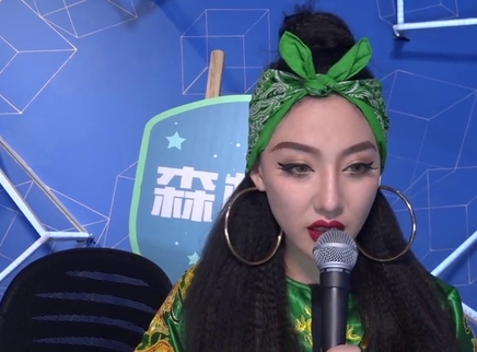 818超女聊天室 超女最新造型大放送你最心水谁