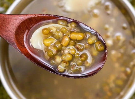 美食台 这样熬的绿豆汤更加绵沙酥烂