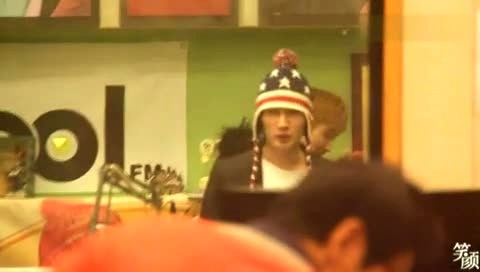 IU kiss&cry Kiss The Radio 结束部分饭拍 11/12/27-Super Junior (SJ)