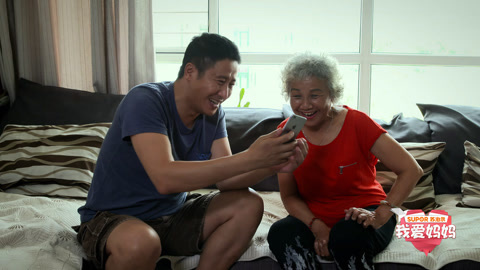 我爱妈妈 看明星背后“伟大女人”