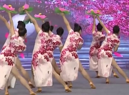 321动起来 广场舞《观江南俏佳人》