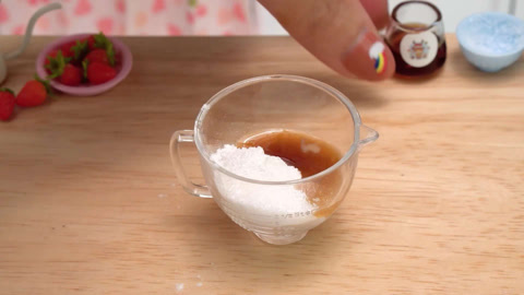 草莓蛋糕和巧克力蛋糕