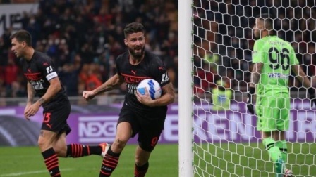 意甲-米兰3-2大逆转登顶！0-2落后连进3球 吉鲁破门