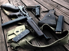 致命武器2020 致命武器：汤姆逊冲锋枪，战争中的神兵利器