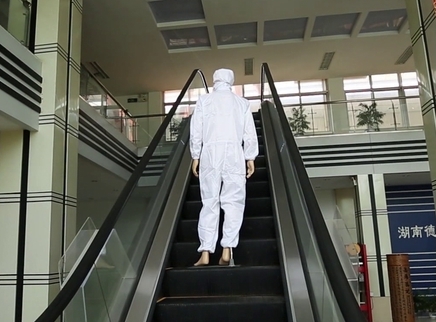 新闻大求真 电梯跳舞存在哪些危险？