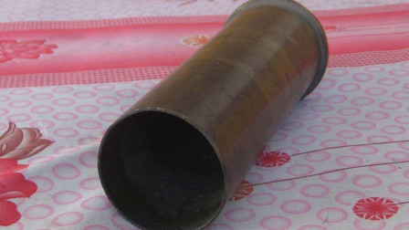 武器正能量 第一季 奇葩的军事习俗! 刚退出炮膛的炮弹壳用来喝水。网友: 不烫嘴?