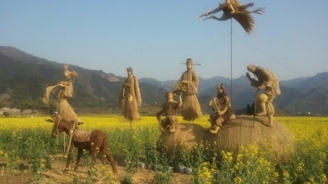 弹头军事 边境线用稻草人站岗的国家