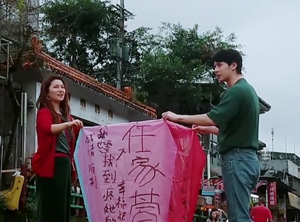 女儿们的恋爱 第5期：Selina张轩睿放天灯