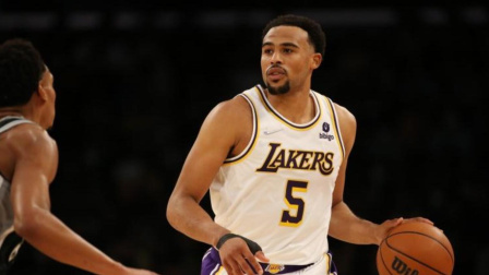 NBA热辣资讯 美记：湖人用塔克&纳恩&2027年首轮四处报价 但无回应
