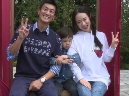 爸爸带娃记 霍思燕初见小泡芙被萌化