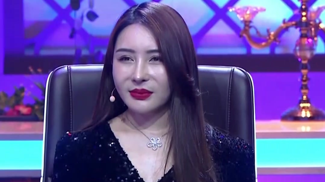 脱口秀演员直播带货口红翻车现场巧妙化解