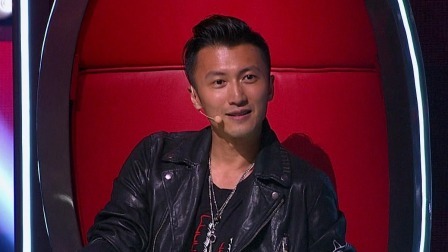 中国好声音 2018 四位导师争抢女摇滚，周杰伦利用年龄差距套近乎