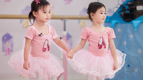第8期： 甜馨奥莉相聚跳芭蕾