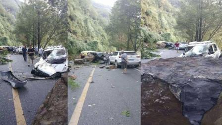 青蜂侠 四川北川：行进车辆遭遇滑坡 飞石滚落砸中3车伤6人