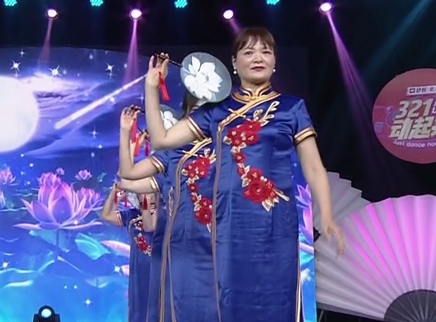 321动起来 广场舞《梦醉荷塘》