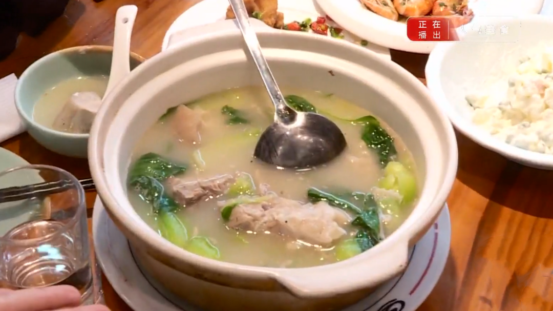 人气美食 砂锅饭店迁新址 招牌砂锅鱼头