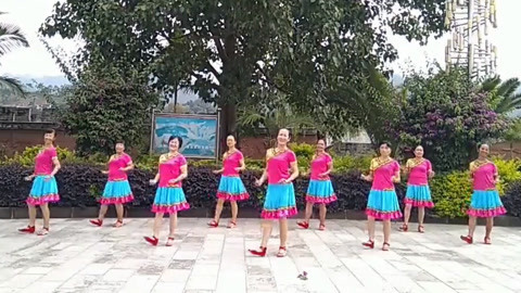 糖豆广场舞精选大众舞蹈 民族风舞《新丽江三部曲》