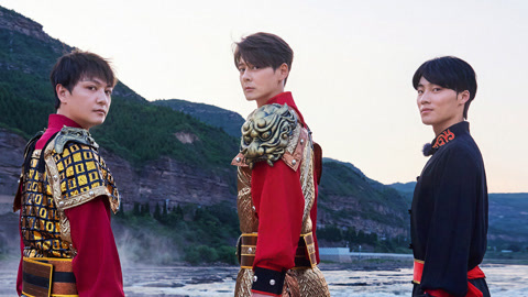 郭品超张晓谦学威风锣鼓 俞更寅改编原创歌曲