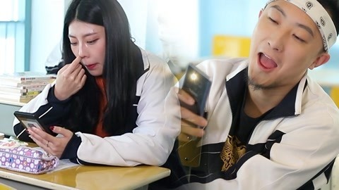 学校里的疯子 感觉无数双眼睛在盯着你