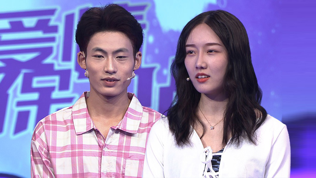 男友竟认前女友做妹妹,全场听完都笑了