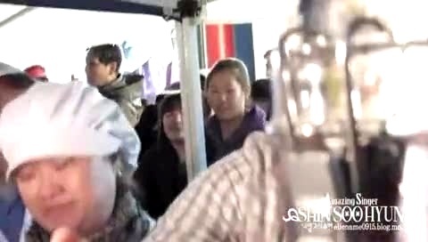 IU kiss&cry 江原道市场 主秀铉 Ver.1 饭拍版 12/04/21-U-Kiss (UKiss)