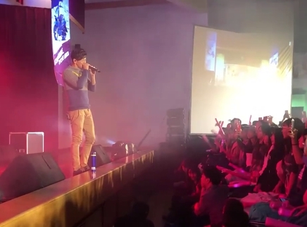 歌手多看点 2018 李圣杰校园演唱会CUT