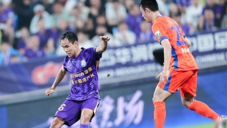 中超-津门虎1-0泰山 王大雷扑点基莱斯破门