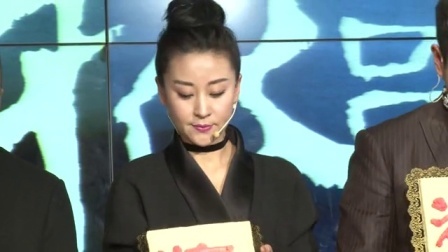 苗圃现场偷吃蛋糕被抓包 自称嘴馋但为了拍戏猛减肥 161231