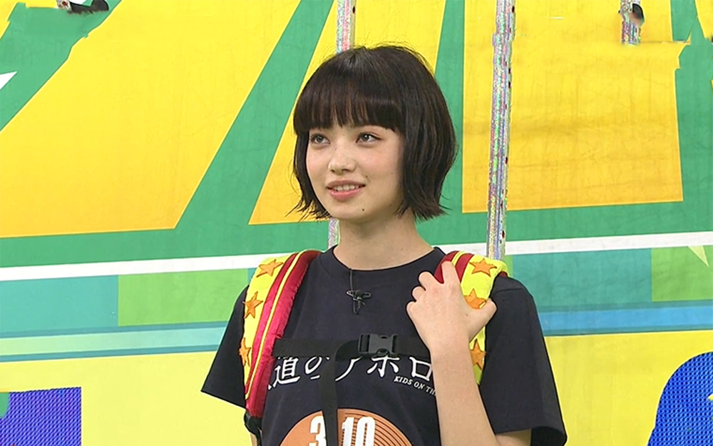 VS岚 小松菜奈闲暇时干起灯光师？