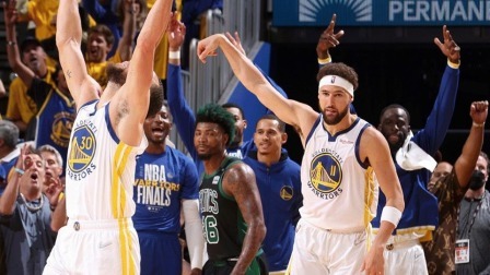 2021-2022赛季NBA集锦 水花合砍37分塔图姆27+10，勇士胜绿军夺天王山