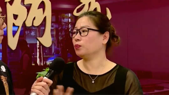 人气美食 雁荡路80年面馆 焖蹄还能整只卖